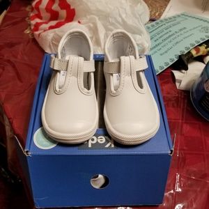 Infant girls keds shoes . Size 4